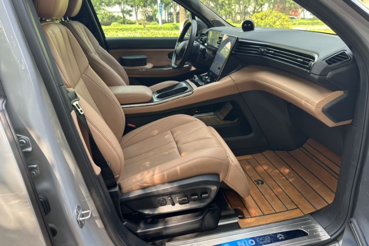 Used Nio ES8 2022 100 kWh Six-Seater Version Interior 4