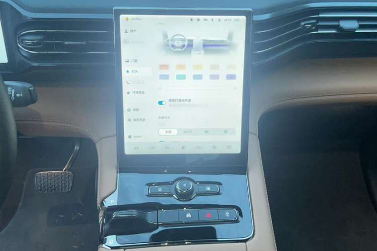 Used Nio ES8 2022 75 kWh Six-Seater Version Interior 4