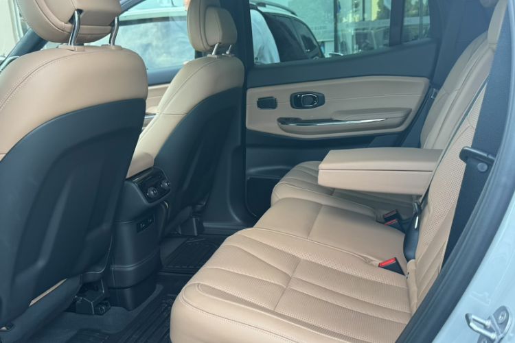 Used Nio ES8 2022 100kWh Signature Edition Seven-Seater Interior 4