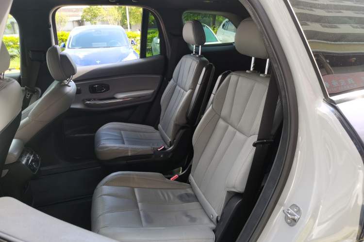 Used Nio ES8 2022 75 kWh Six-Seater Version Interior 4