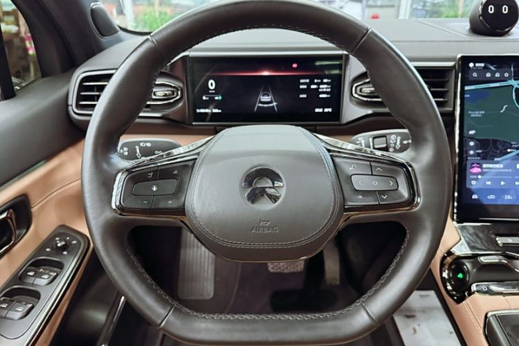 Used Nio ES8 2022 75 kWh Flagship Version Six Seats Interior 6