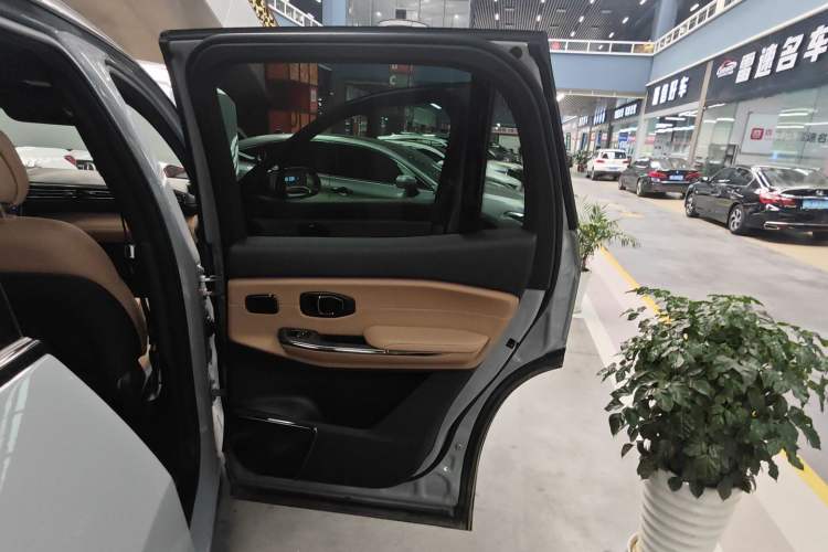 Used Nio ES8 2022 100kWh Signature Edition Seven-Seater Interior 6
