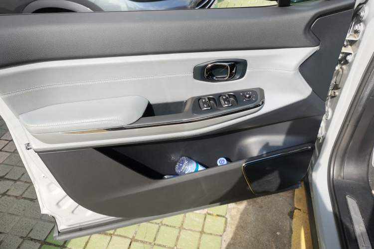 Used Nio ES8 2022 75 kWh Six-Seater Version Interior 7