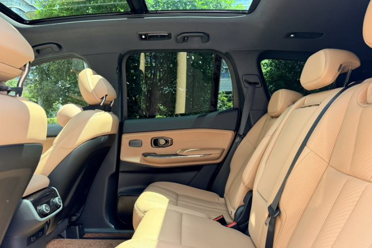 Used Nio ES8 2022 75 kWh 7-Seater Version Interior 8