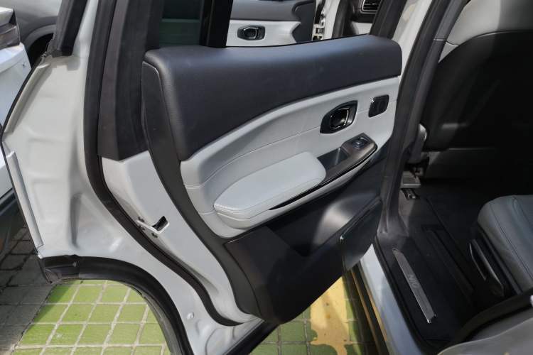 Used Nio ES8 2022 75 kWh Six-Seater Version Interior 8