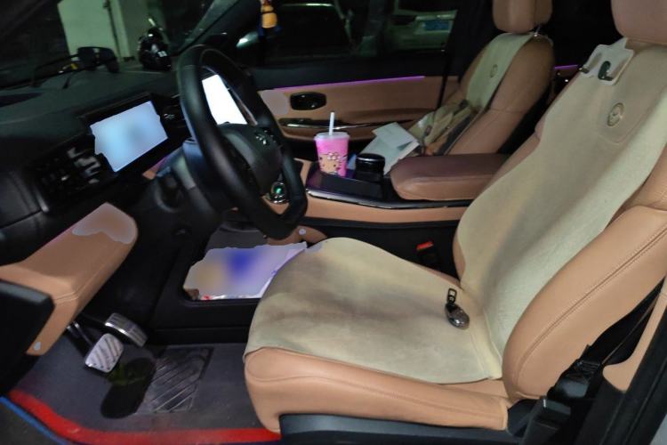 Used Nio ES8 2022 75 kWh 7-Seater Version Left Front Seat