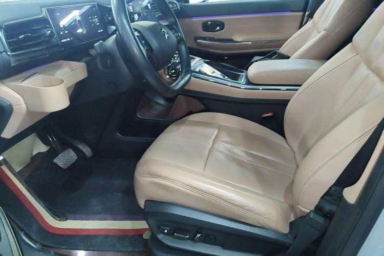 Used Nio ES8 2022 100 kWh Six-Seater Version Left Front Seat