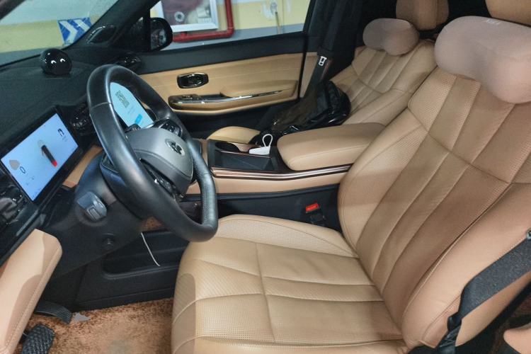 Used Nio ES8 2022 75 kWh 7-Seater Version Left Front Seat