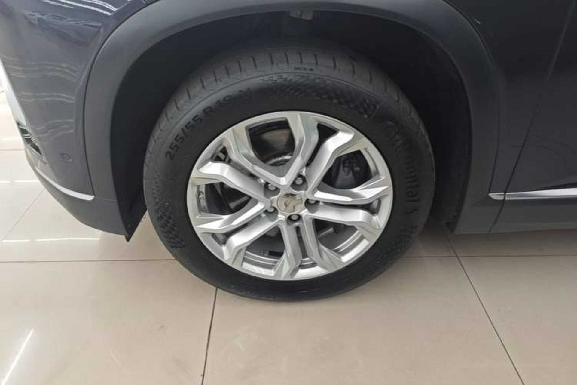 Used Nio ES8 2022 75 kWh Signature Edition Six-Seater Left Front Wheel Hub