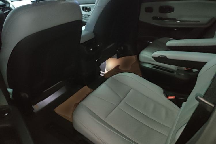 Used Nio ES8 2022 100 kWh Six-Seater Version Left Rear Seat