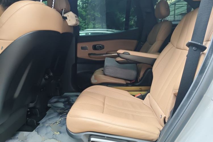 Used Nio ES8 2022 75 kWh Six-Seater Version Left Rear Seat