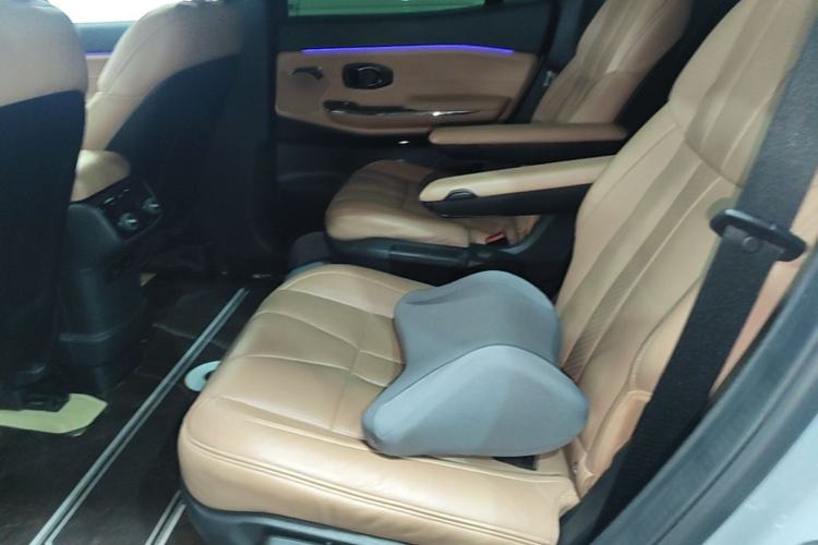 Used Nio ES8 2022 100 kWh Six-Seater Version Left Rear Seat