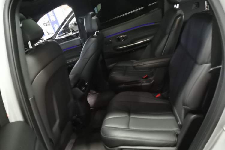 Used Nio ES8 2022 100 kWh Six-Seater Version Left Rear Seat