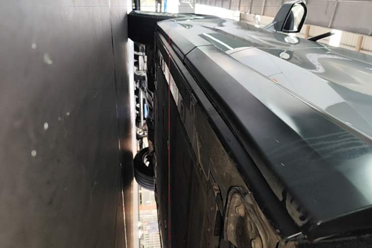 Used Nio ES8 2022 75 kWh 7-Seater Version Left Side Sill