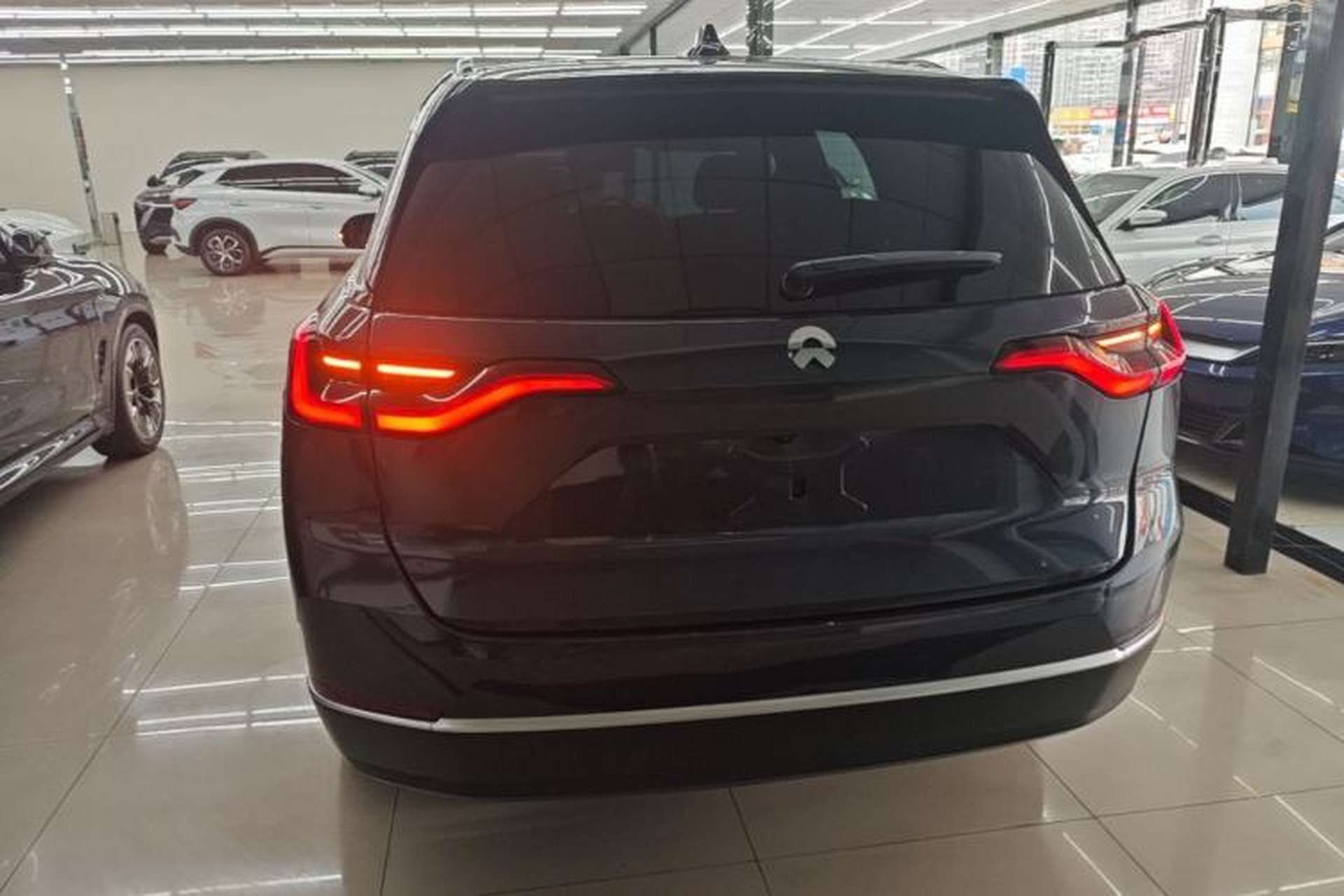 Used Nio ES8 2022 75 kWh Signature Edition Six-Seater Rear
