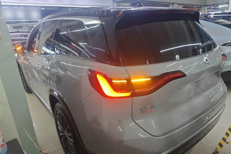 Used Nio ES8 2022 75 kWh 7-Seater Version Rear Left 45 Deg