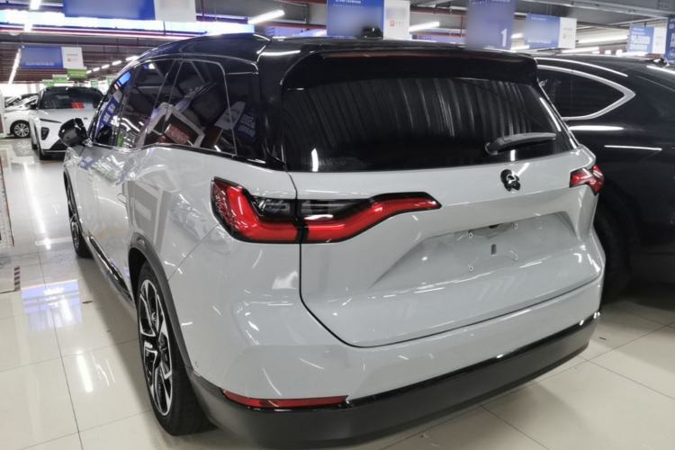 Used Nio ES8 2022 100 kWh Six-Seater Version Rear Left 45 Deg