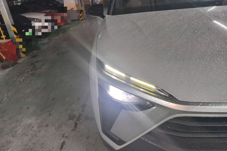 Used Nio ES8 2022 75 kWh 7-Seater Version Right Front Headlight