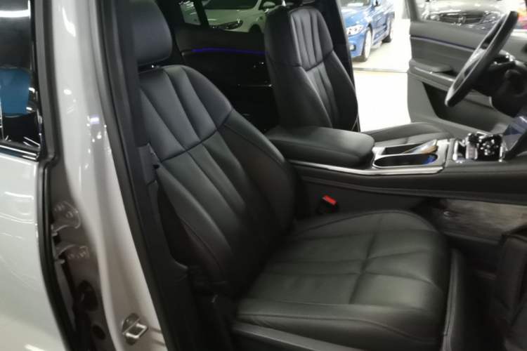 Used Nio ES8 2022 100 kWh Six-Seater Version Right Front Seat
