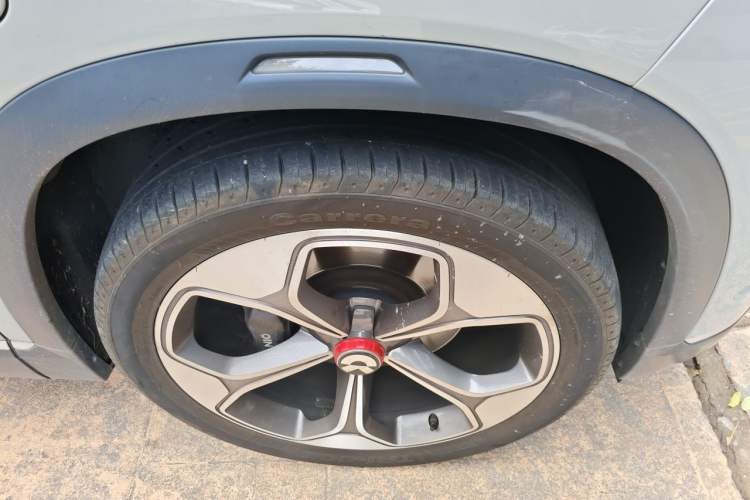 Used Nio ES8 2022 75 kWh Six-Seater Version Right Front Wheel Hub