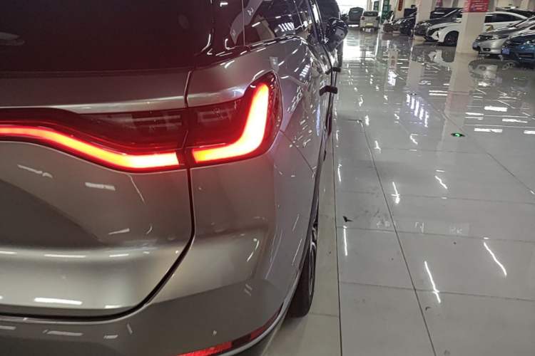 Used Nio ES8 2022 100 kWh Six-Seater Version Right Rear Taillight