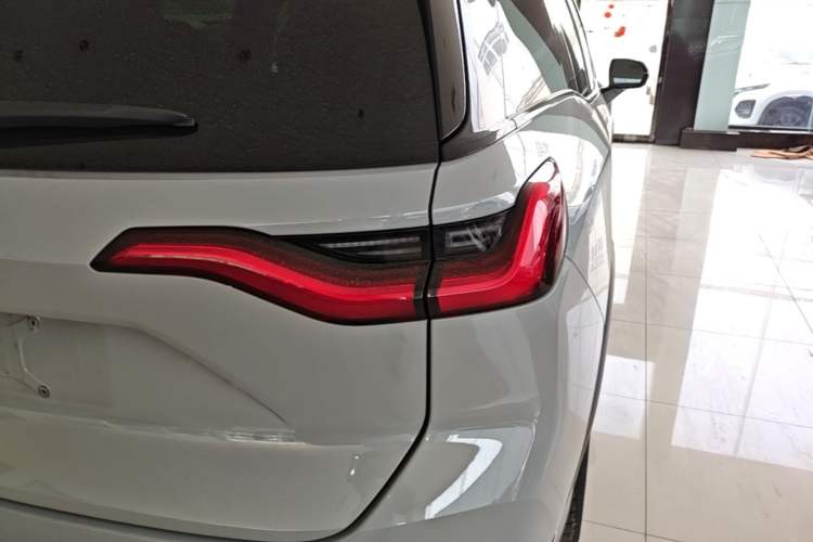 Used Nio ES8 2022 100kWh Signature Edition Six-Seater Right Rear Taillight
