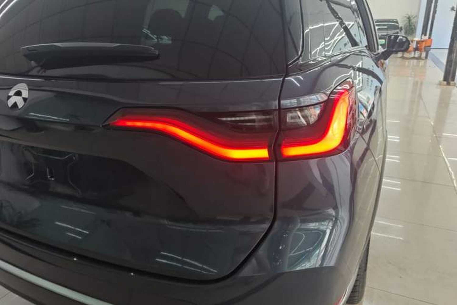 Used Nio ES8 2022 75 kWh Signature Edition Six-Seater Right Rear Taillight