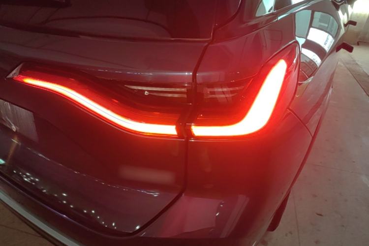 Used Nio ES8 2022 75 kWh Flagship Version Six Seats Right Rear Taillight