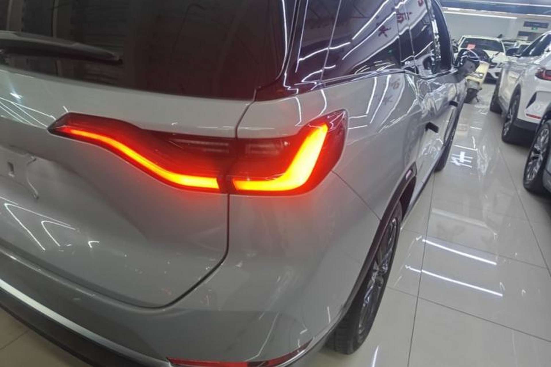 Used Nio ES8 2022 75 kWh 7-Seater Version Right Rear Taillight