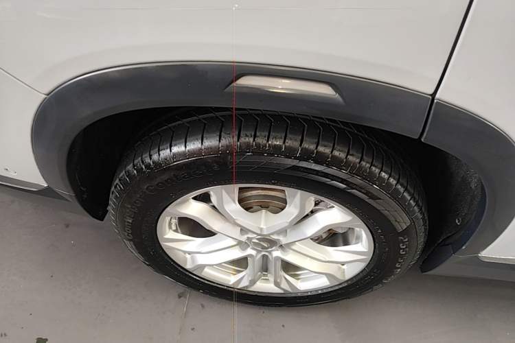 Used Nio ES8 2022 75 kWh 7-Seater Version Right Rear Wheel Hub