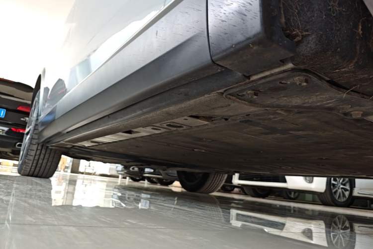 Used Nio ES8 2022 100kWh Signature Edition Six-Seater Right Side Sill