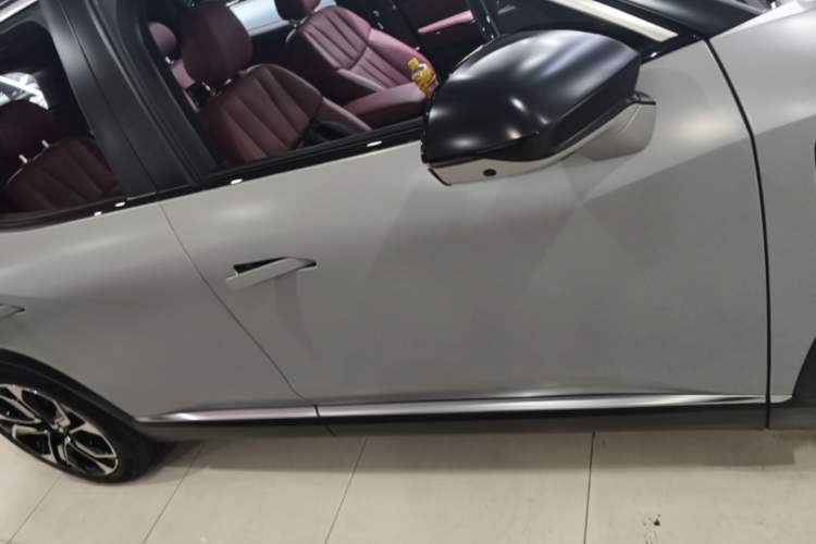Used Nio ES8 2022 100kWh Flagship Edition Six-Seater Right Side Sill