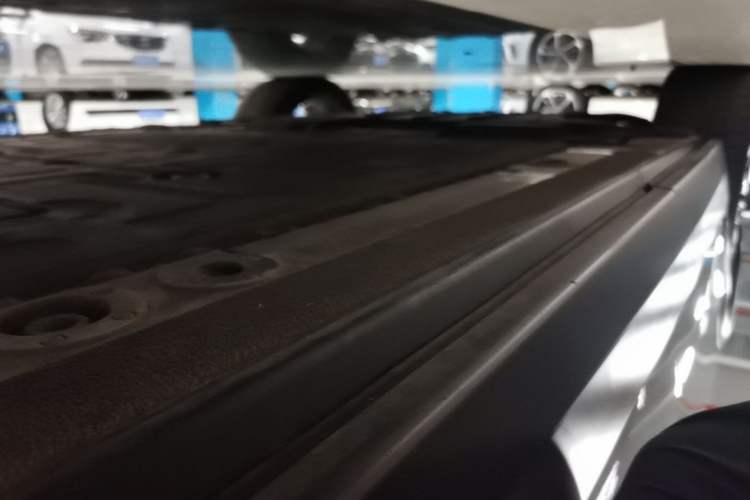 Used Nio ES8 2022 100 kWh Six-Seater Version Right Side Sill