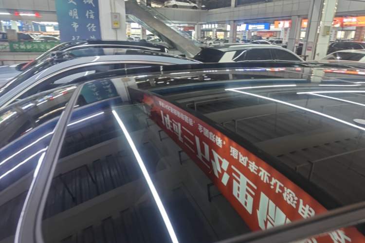 Used Nio ES8 2022 75 kWh 7-Seater Version Roof