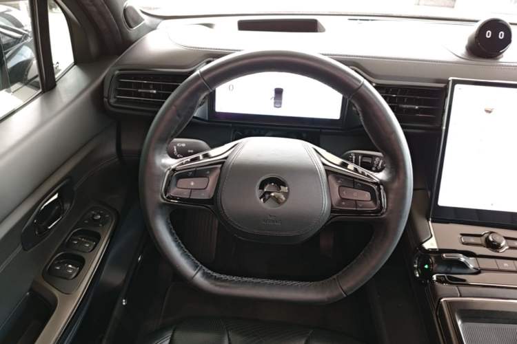 Used Nio ES8 2022 100kWh Signature Edition Six-Seater Steering Wheel