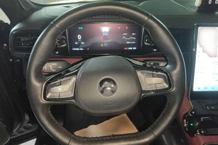 Used Nio ES8 2022 75 kWh Flagship Version Six Seats Steering Wheel