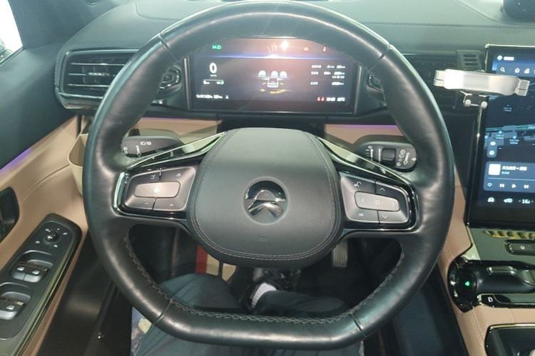 Used Nio ES8 2022 100 kWh Six-Seater Version Steering Wheel