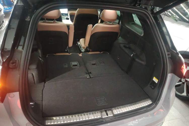 Used Nio ES8 2022 75 kWh Flagship Version Six Seats Trunk