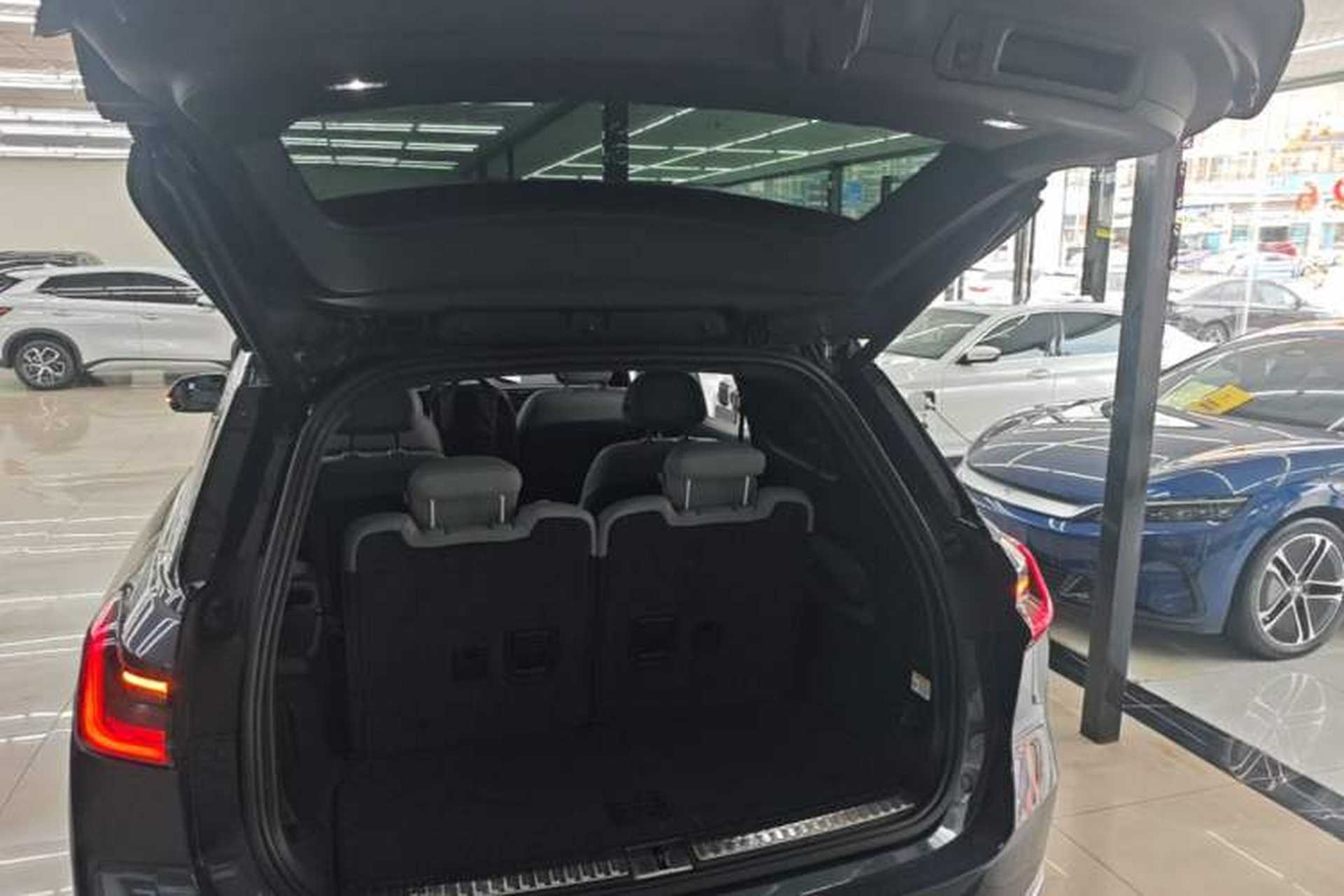 Used Nio ES8 2022 75 kWh Signature Edition Six-Seater Trunk