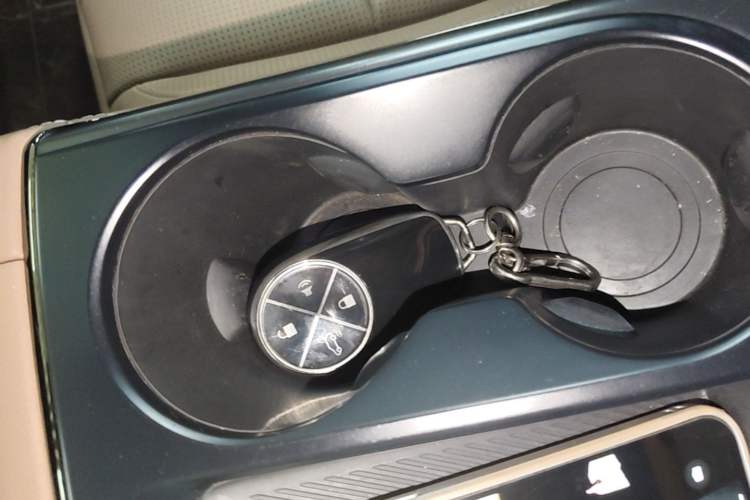 Used Nio ES8 2022 100 kWh Six-Seater Version Vehicle Key