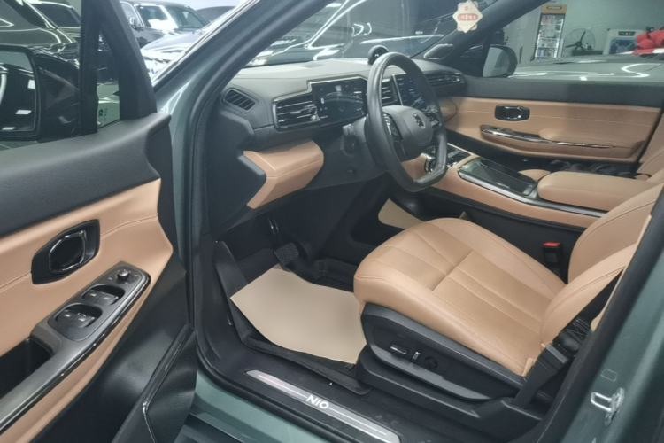 Used Nio ES8 2022 75 kWh Six-Seater Version Driver Seat