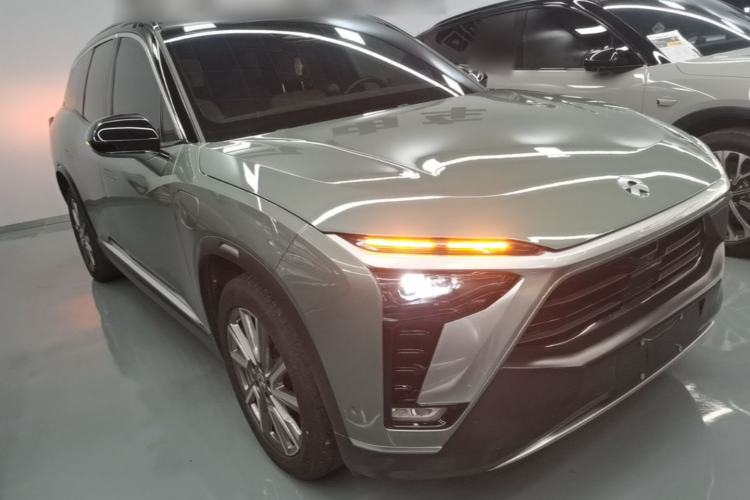 Used Nio ES8 2022 75 kWh Six-Seater Version Front Right 45 Deg