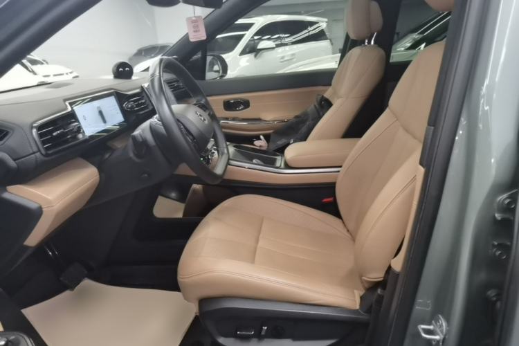 Used Nio ES8 2022 75 kWh Six-Seater Version Left Front Seat