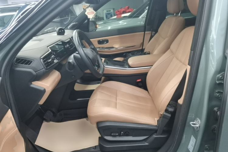 Used Nio ES8 2022 75 kWh Six-Seater Version Left Front Seat