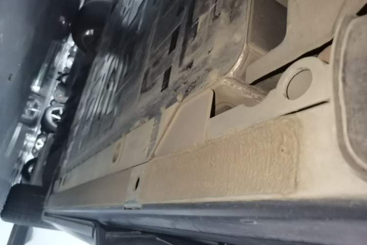 Used Nio ES8 2022 75 kWh Six-Seater Version Right Side Sill