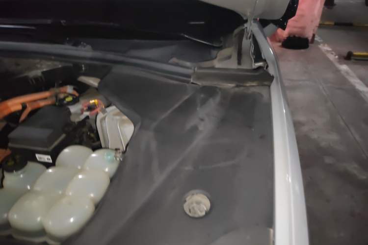 Used Nio ES8 2022 100kWh Signature Edition Seven-Seater Engine Bay Left