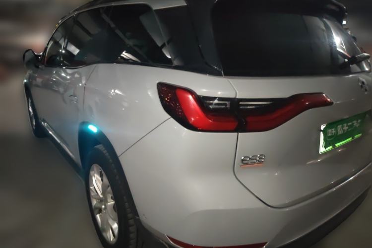 Used Nio ES8 2022 100kWh Signature Edition Seven-Seater Rear Left 45 Deg