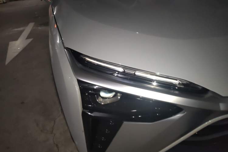 Used Nio ES8 2022 100kWh Signature Edition Seven-Seater Right Front Headlight