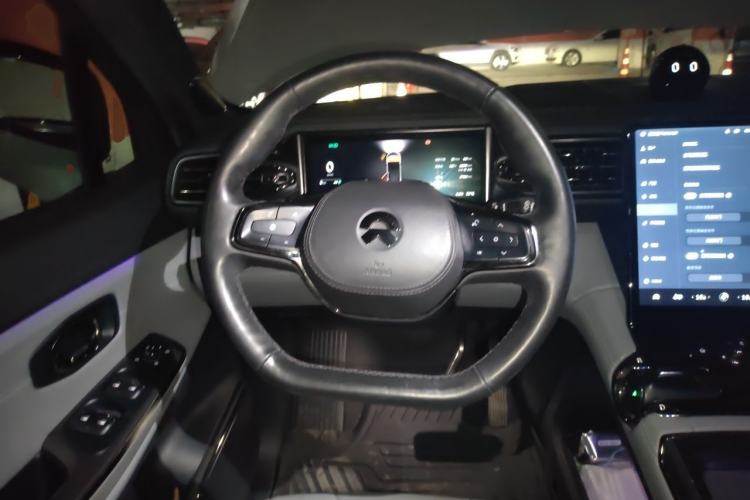 Used Nio ES8 2022 100kWh Signature Edition Seven-Seater Steering Wheel