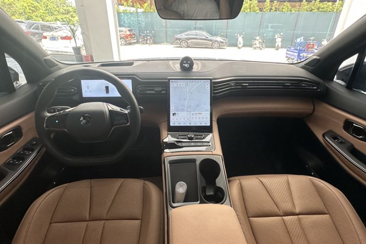 Used Nio ES8 2022 100 kWh Six-Seater Version Audio And AC Panel